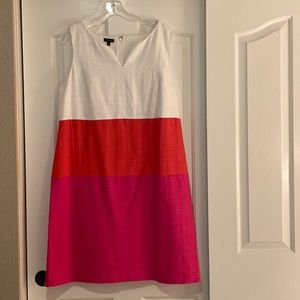 Talbots color block dress in size 14. V neck, side darts and back darts. Zip up.